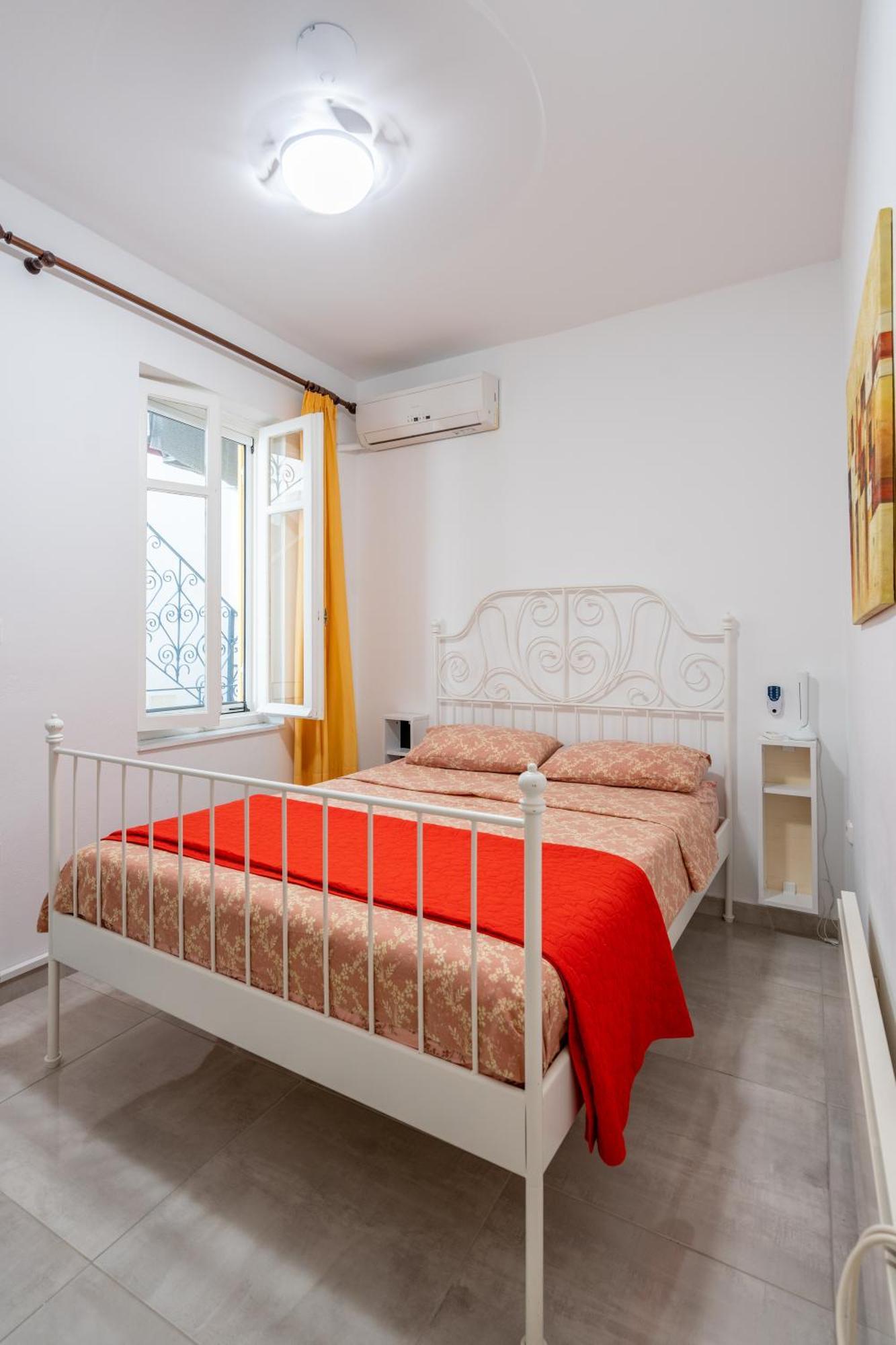 Psiri Gem: Historic Center Apartment with Balcony Athens Exterior photo